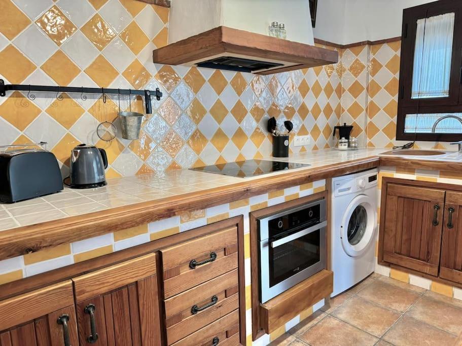 Nueva 33 Apartamentos En El Centro De ネルハ エクステリア 写真
