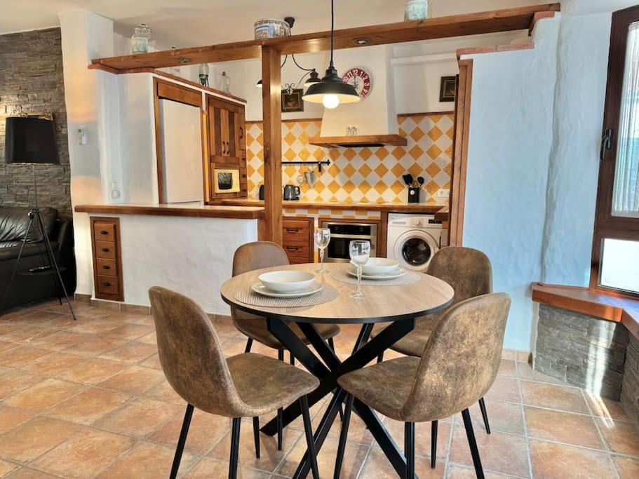 Nueva 33 Apartamentos En El Centro De ネルハ エクステリア 写真