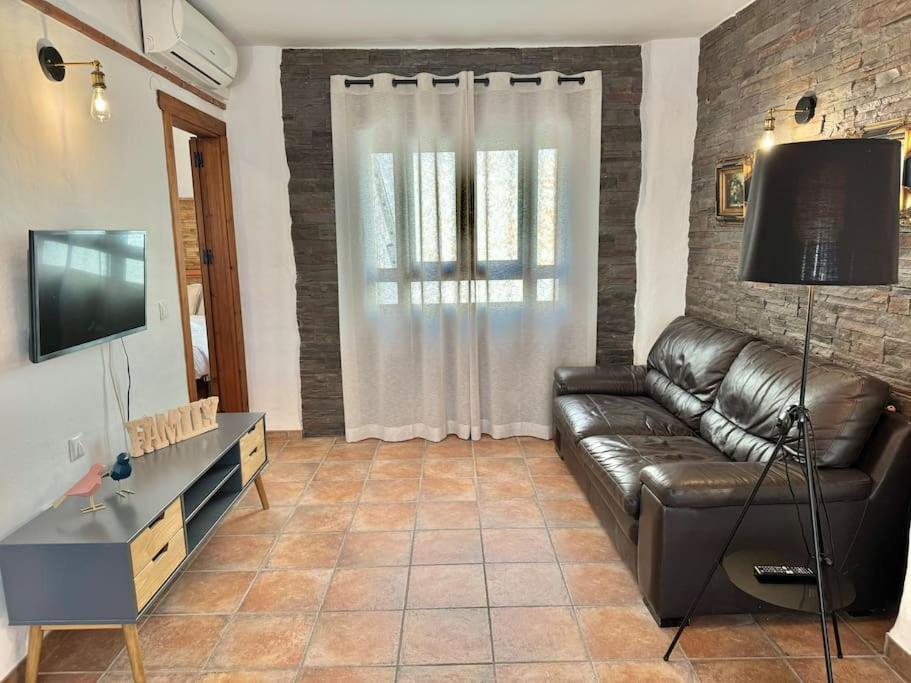 Nueva 33 Apartamentos En El Centro De ネルハ エクステリア 写真